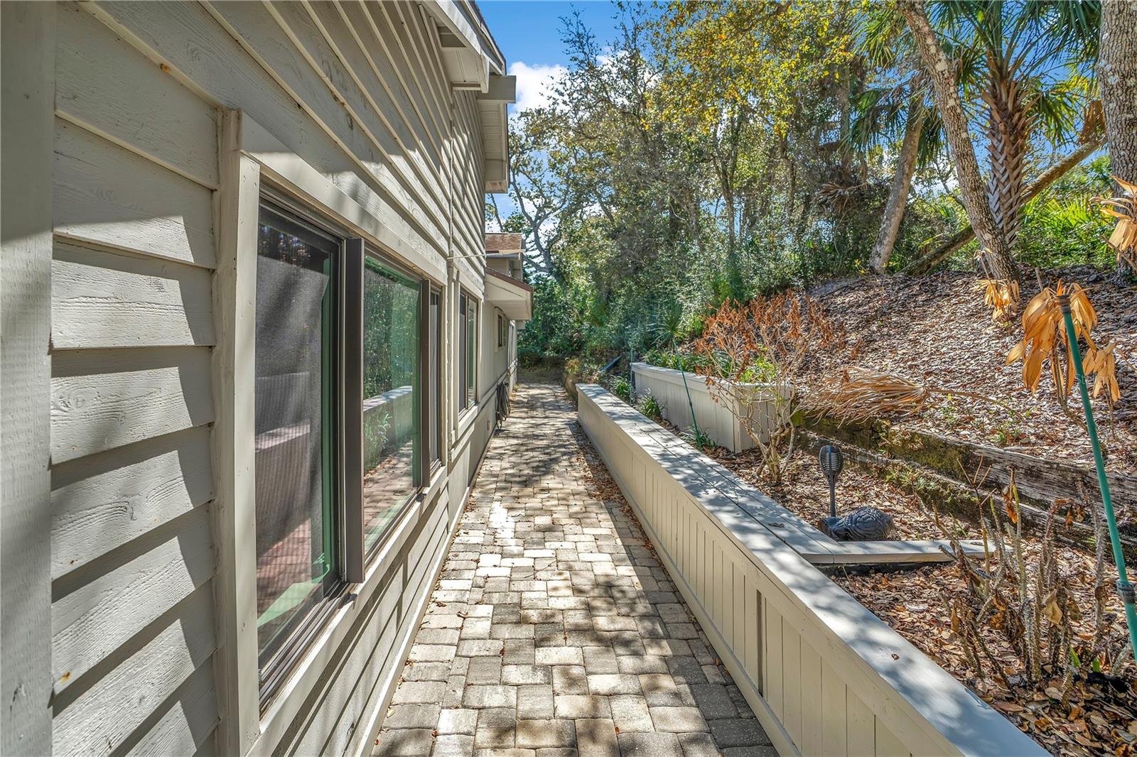 Image 34 of 45 For 4300 Gull Cove