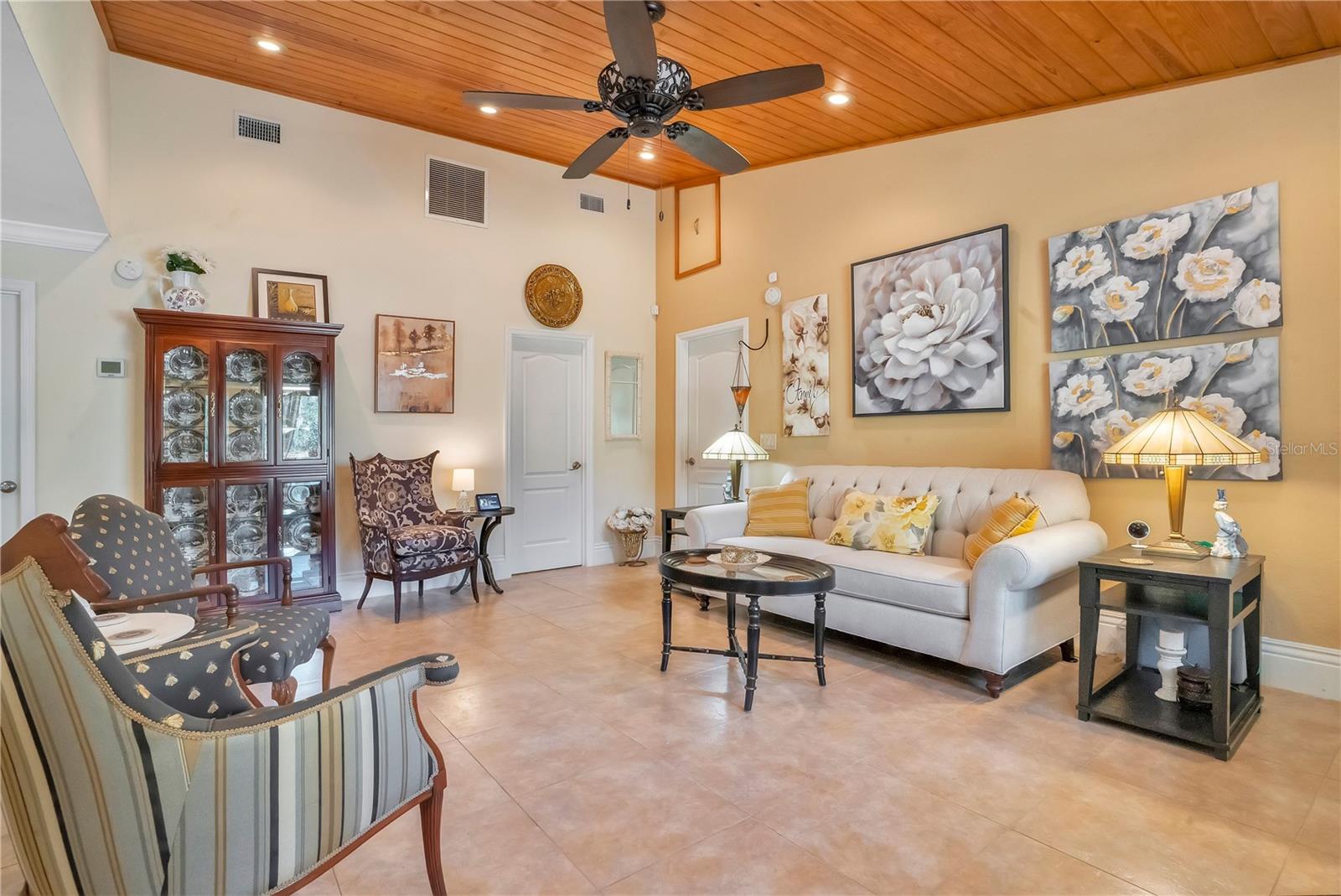 Image 6 of 45 For 4300 Gull Cove