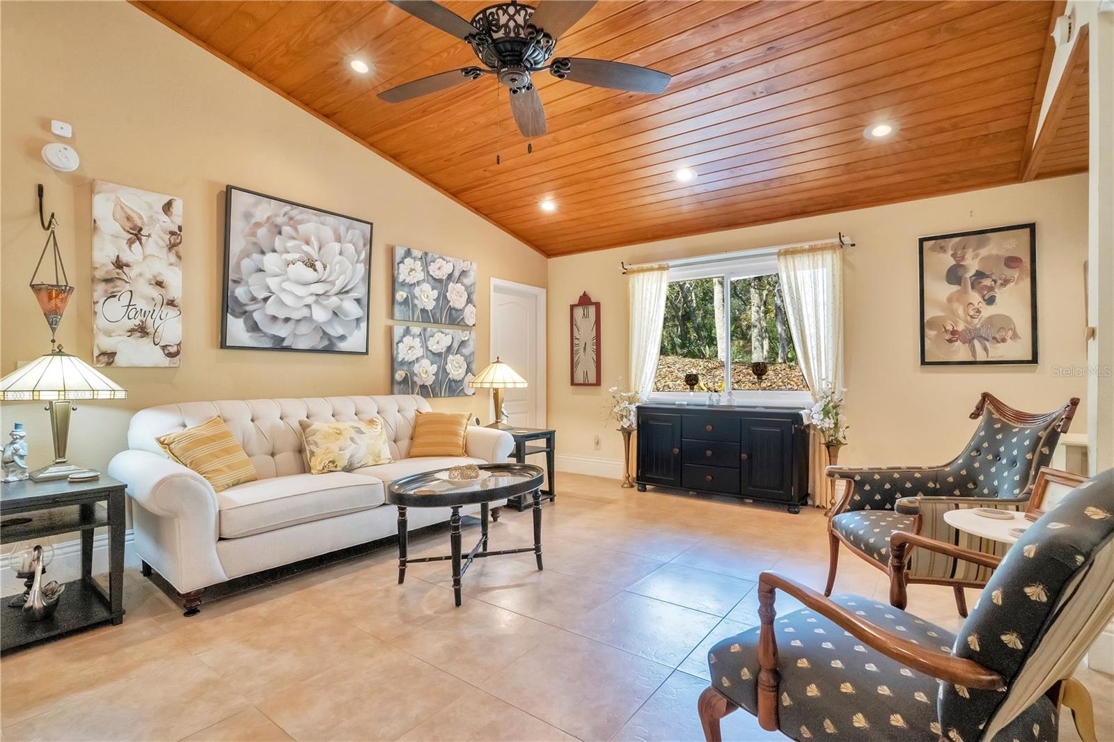 Image 7 of 45 For 4300 Gull Cove