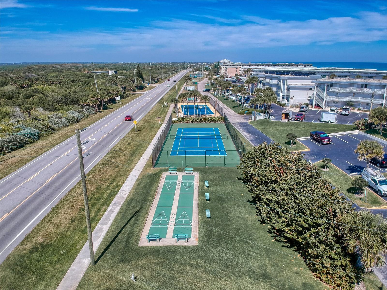 Image 42 of 56 For 4849 Saxon Drive B106