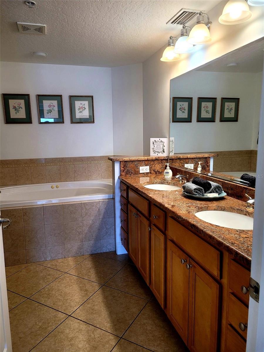 Image 11 of 18 For 3799 Atlantic Avenue 503