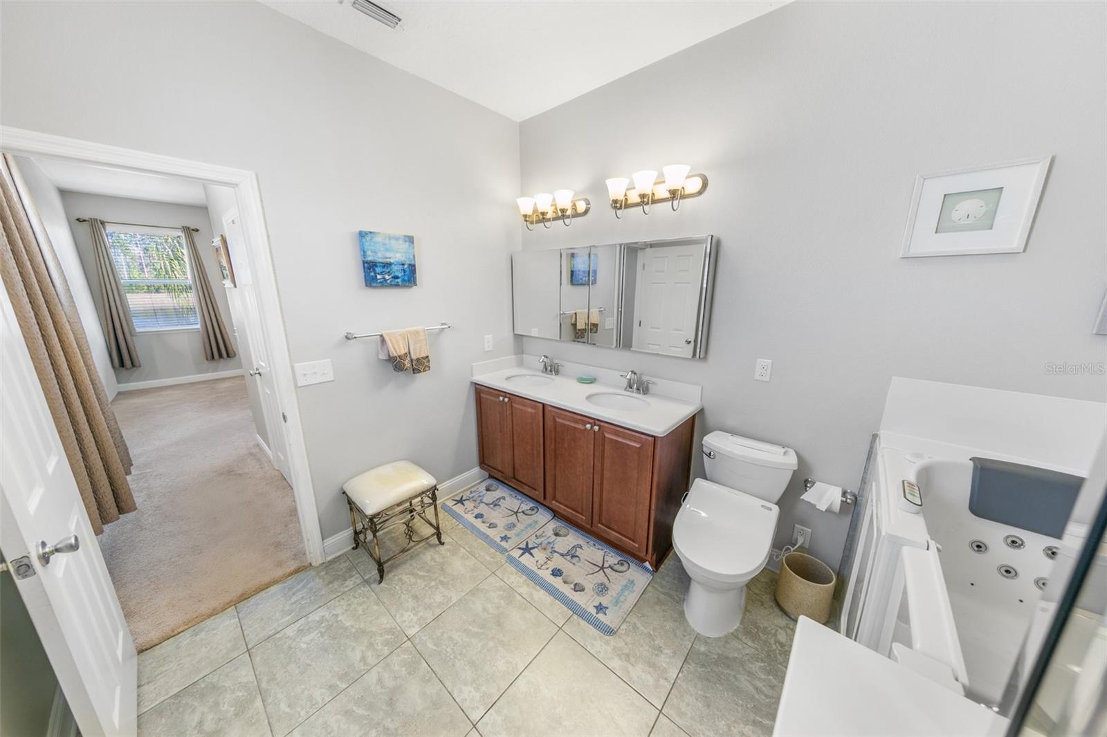 Image 17 of 36 For 301 Tuscany Chase Drive