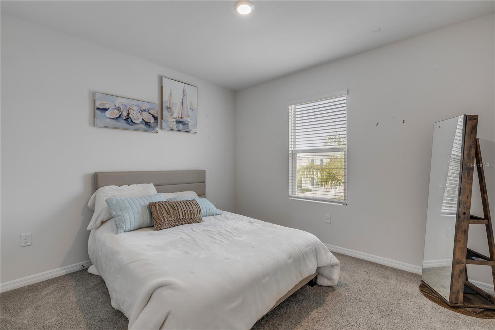 Image 17 of 27 For 2724 Silver Canoe Drive