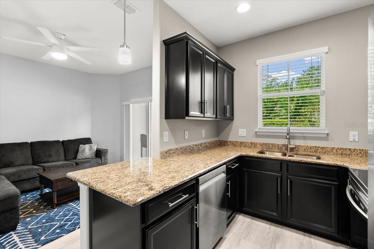 Image 11 of 48 For 107 Wentworth Grande Drive