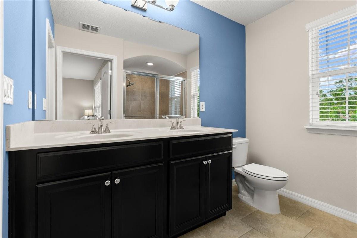 Image 17 of 48 For 107 Wentworth Grande Drive