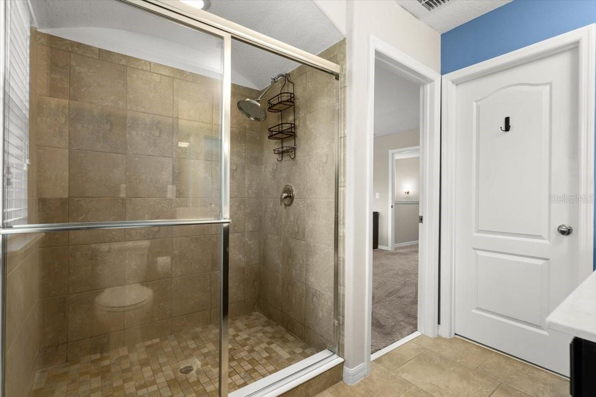 Image 19 of 48 For 107 Wentworth Grande Drive