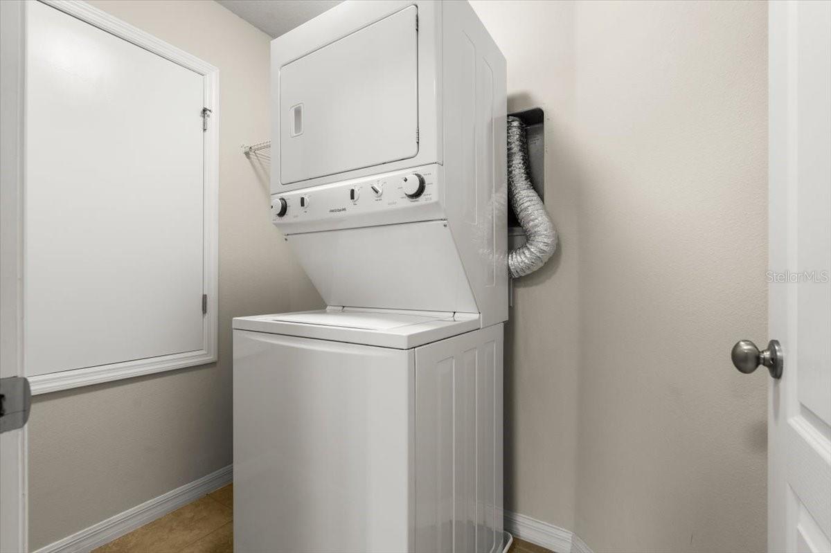 Image 29 of 48 For 107 Wentworth Grande Drive