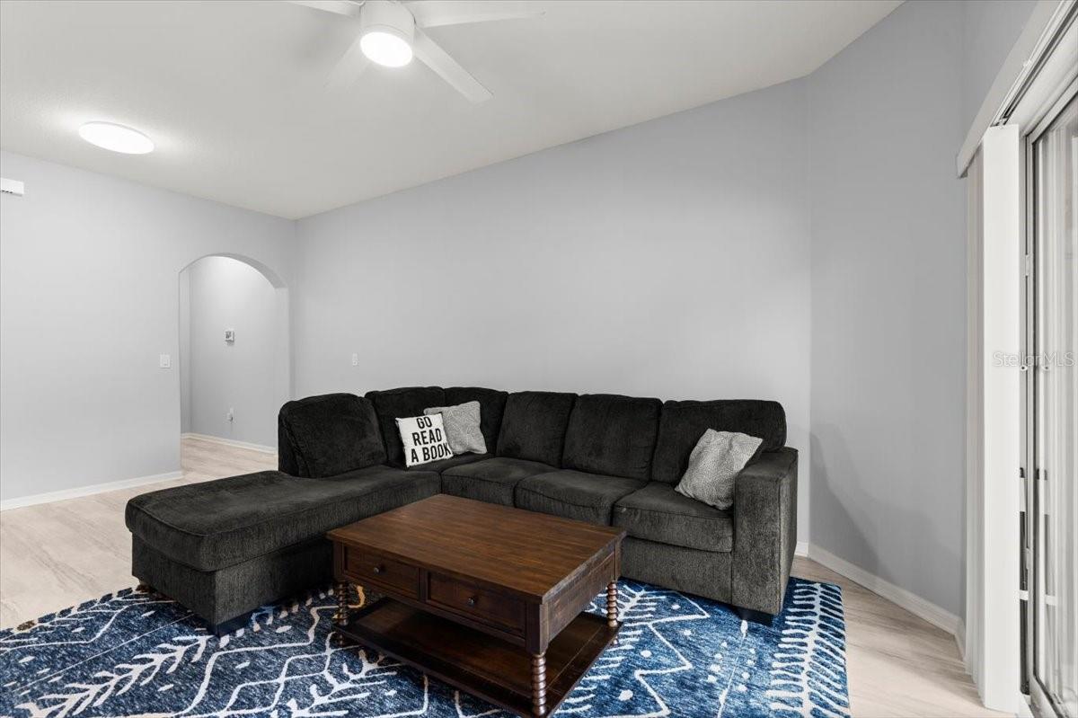 Image 6 of 48 For 107 Wentworth Grande Drive