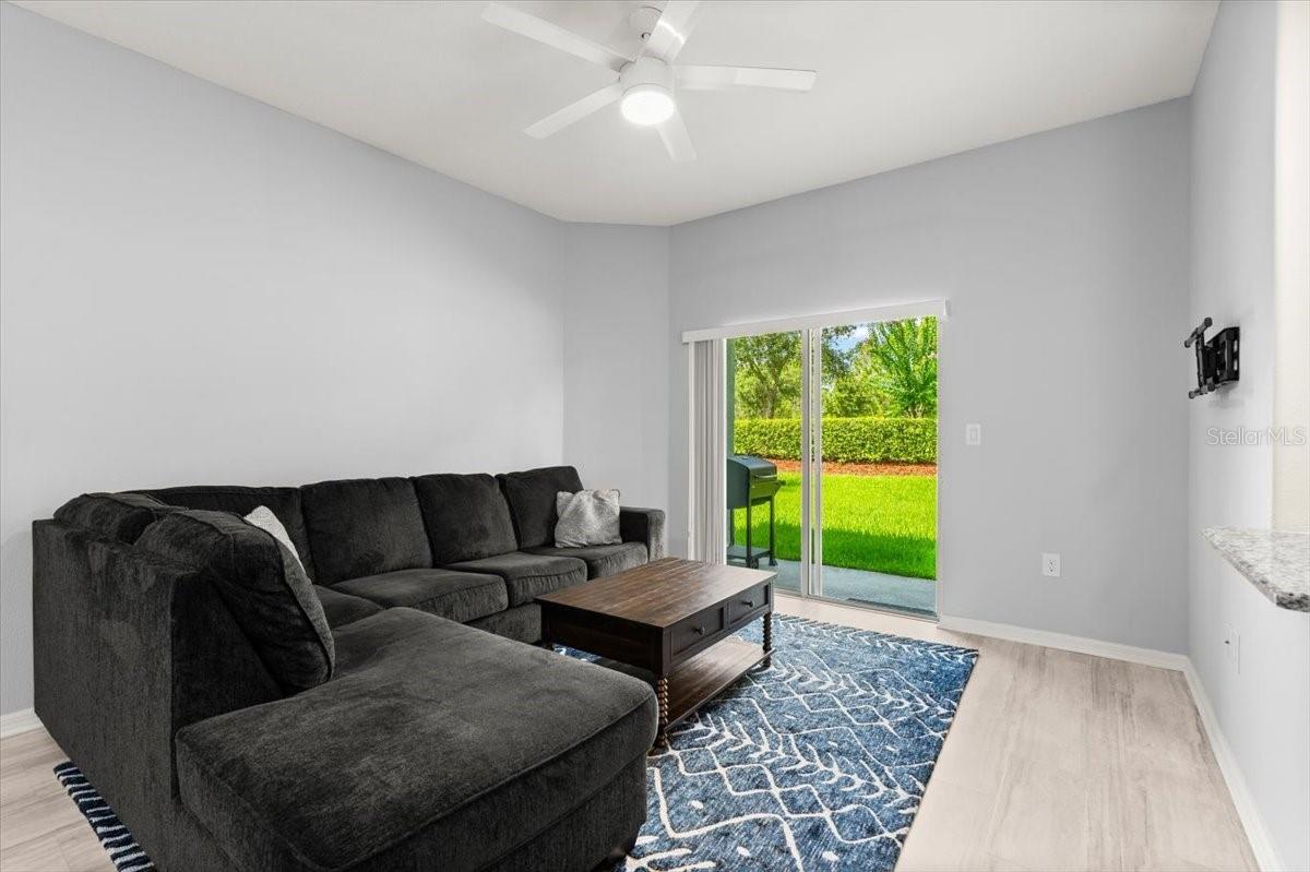 Image 7 of 48 For 107 Wentworth Grande Drive