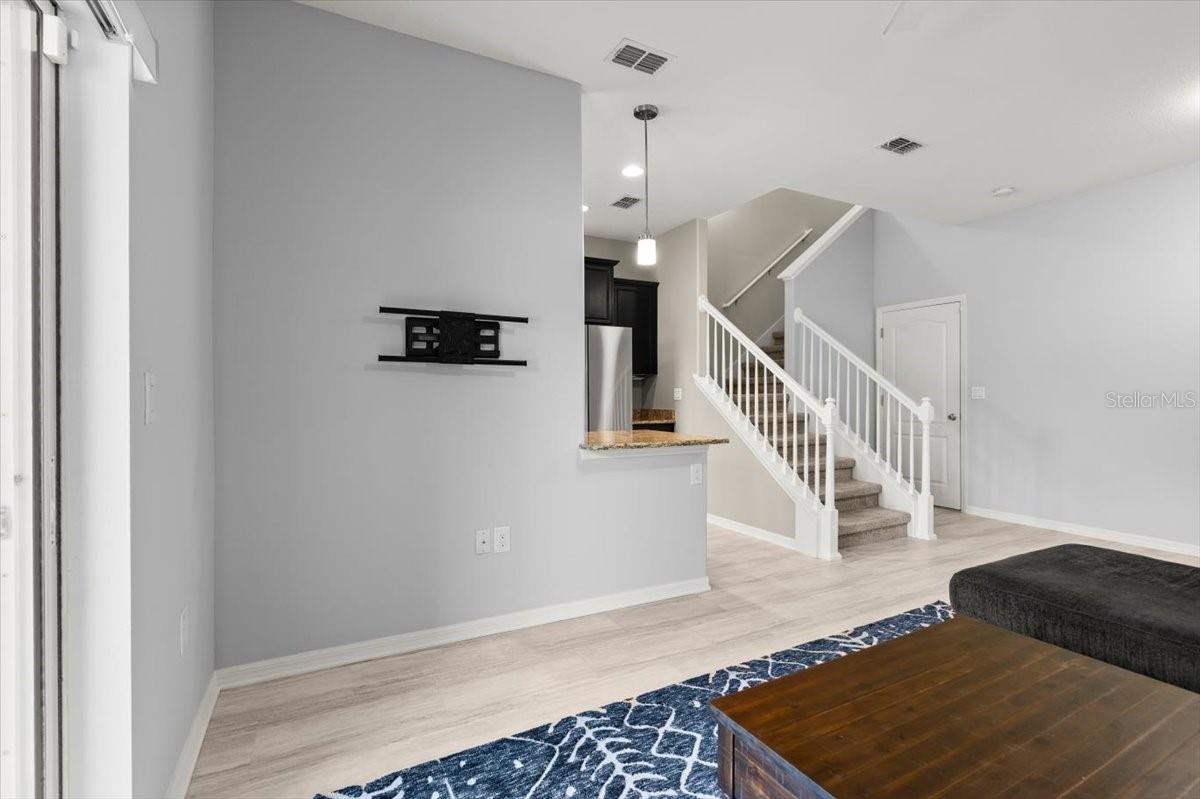 Image 8 of 48 For 107 Wentworth Grande Drive