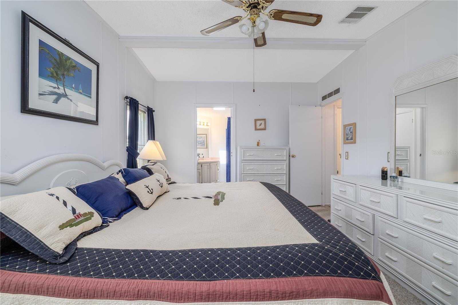 Image 13 of 34 For 810 Navigators Way