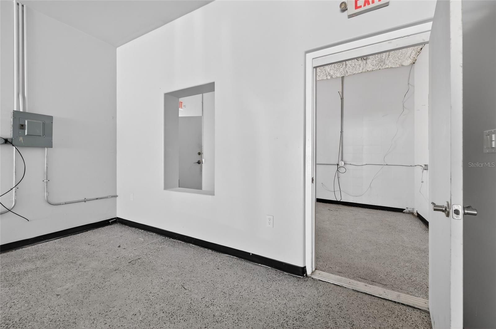 Image 25 of 33 For 517 International Speedway Boulevard