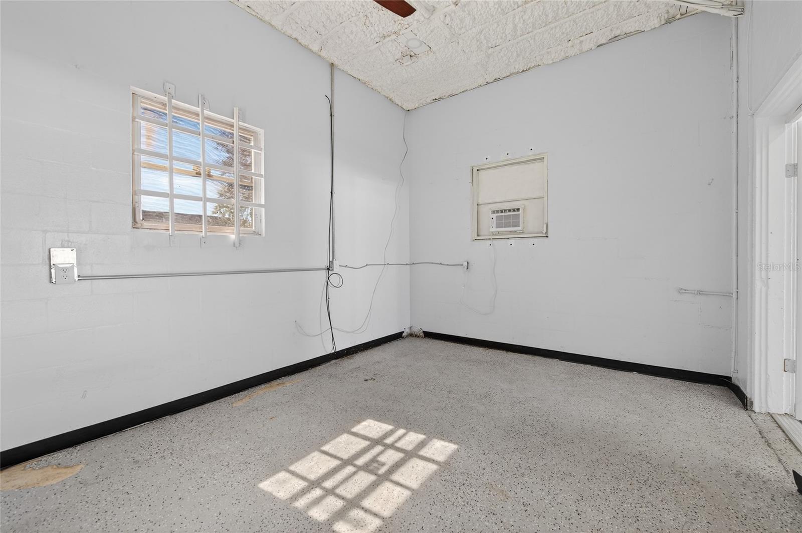 Image 30 of 33 For 517 International Speedway Boulevard