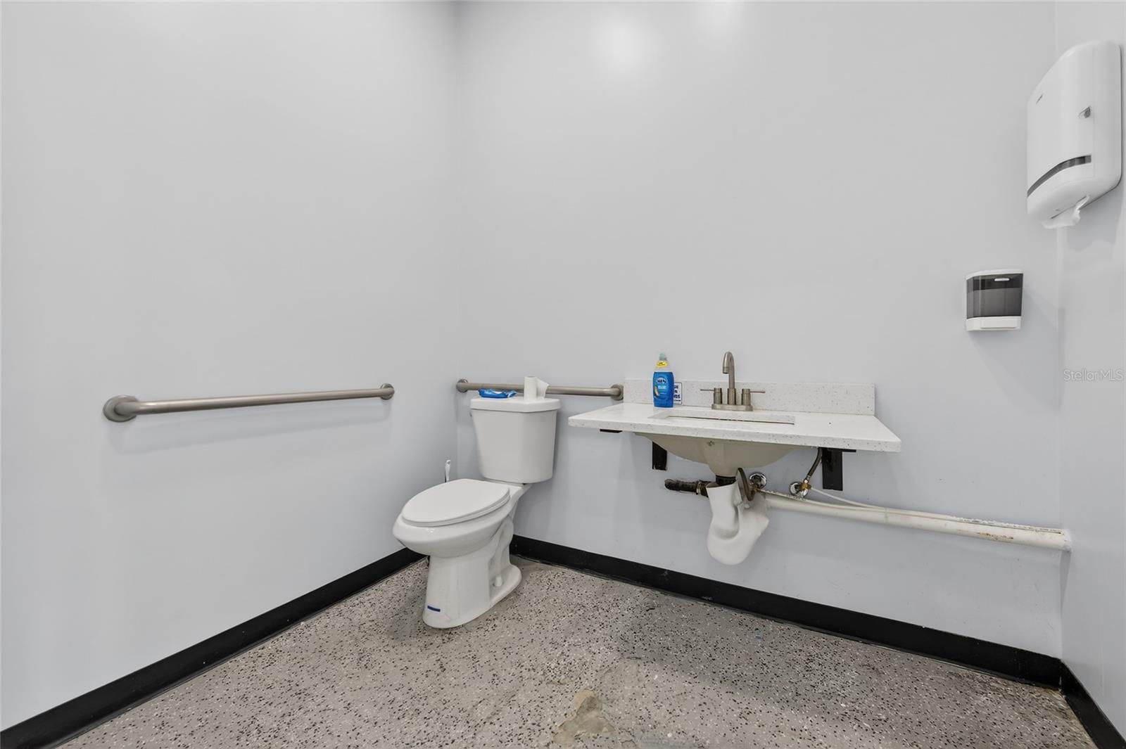 Image 33 of 33 For 517 International Speedway Boulevard