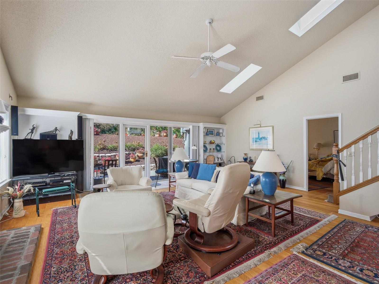 Image 11 of 53 For 4208 Gull Cove