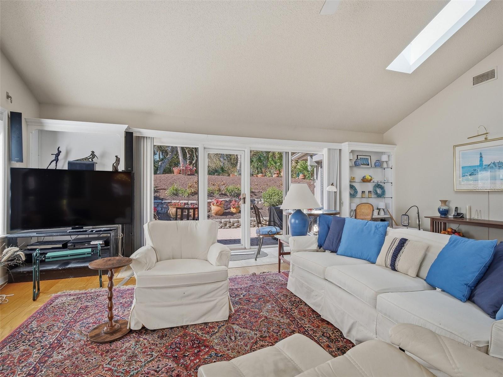 Image 14 of 53 For 4208 Gull Cove