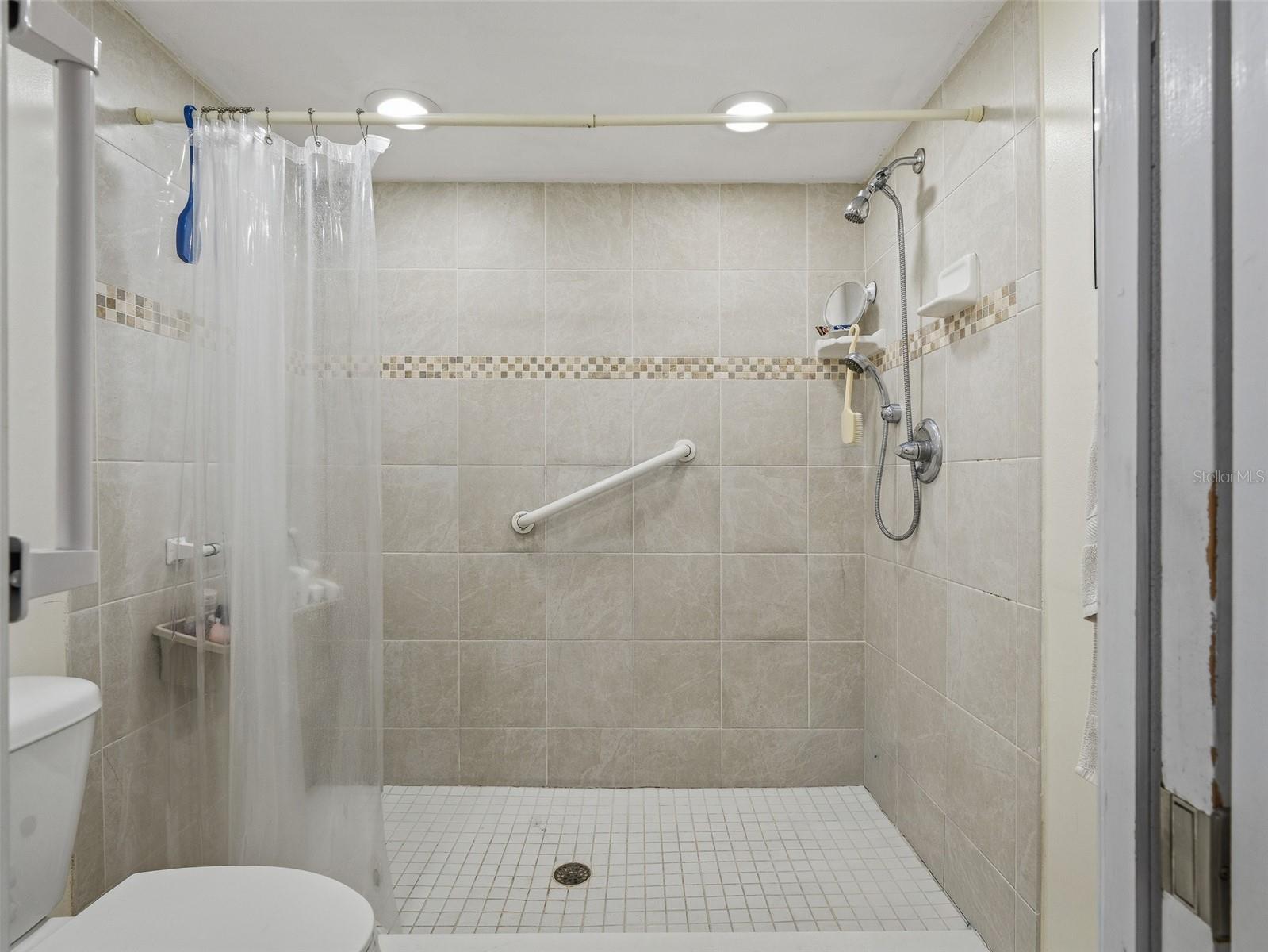 Image 26 of 53 For 4208 Gull Cove