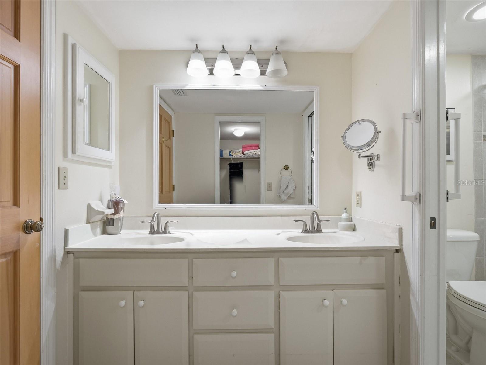 Image 31 of 53 For 4208 Gull Cove