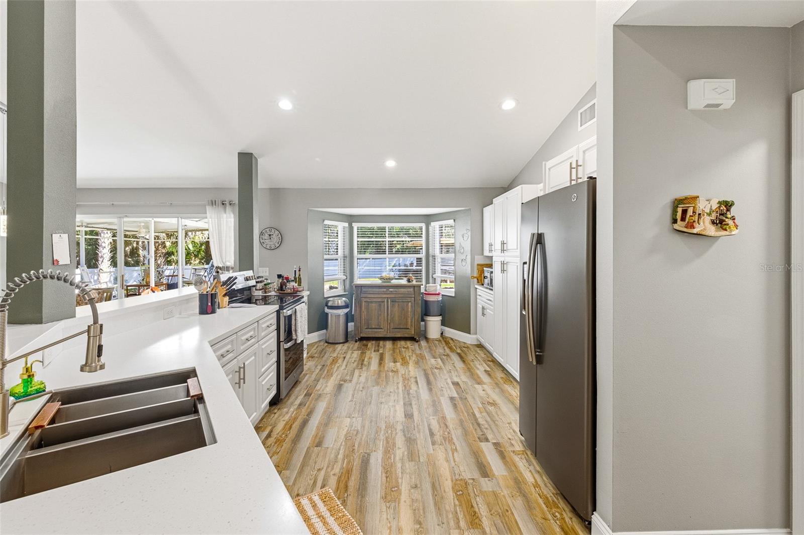 Image 10 of 70 For 893 Bolton Road