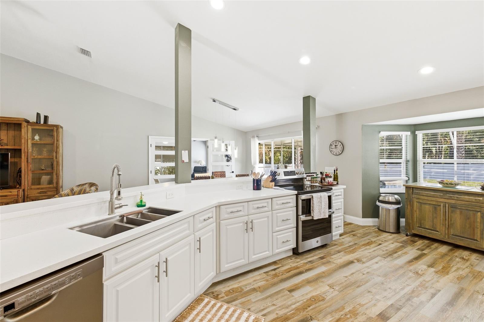 Image 11 of 70 For 893 Bolton Road