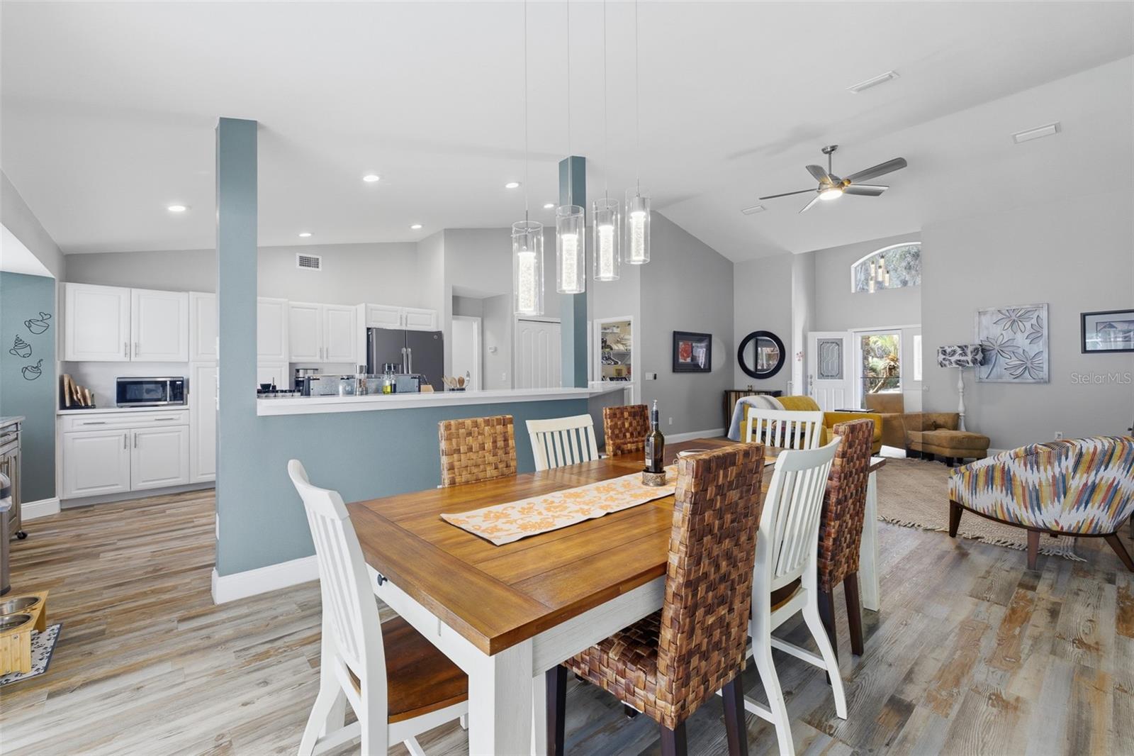 Image 15 of 70 For 893 Bolton Road