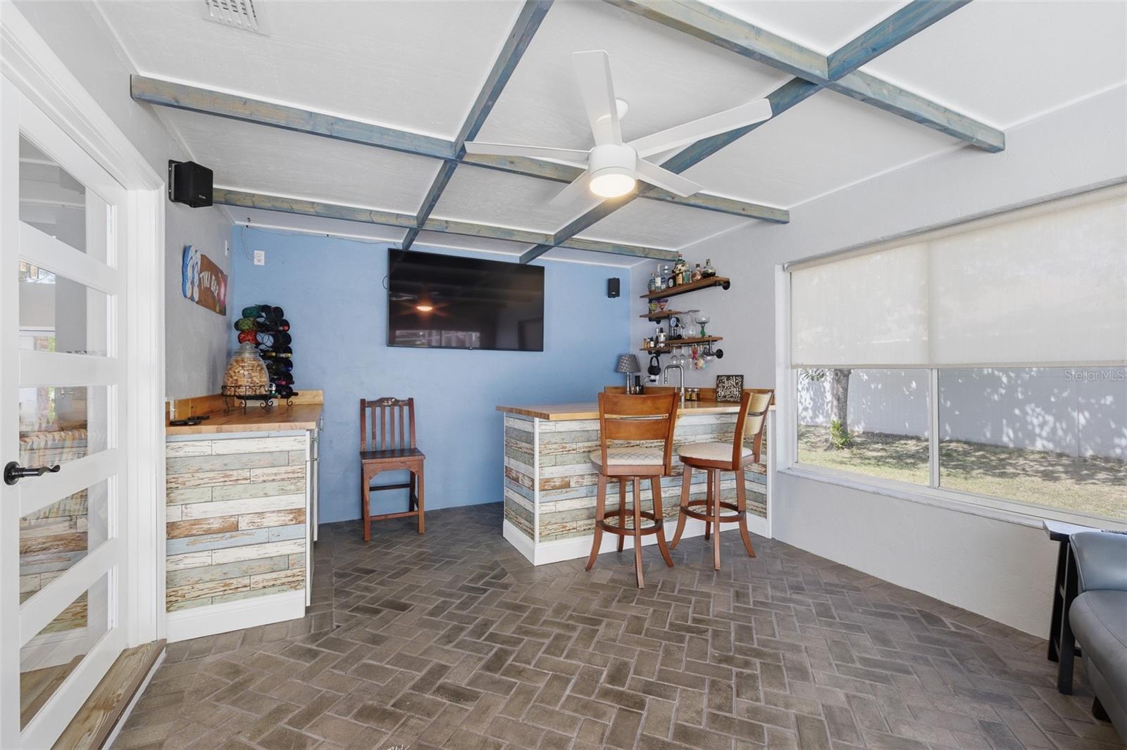 Image 16 of 70 For 893 Bolton Road