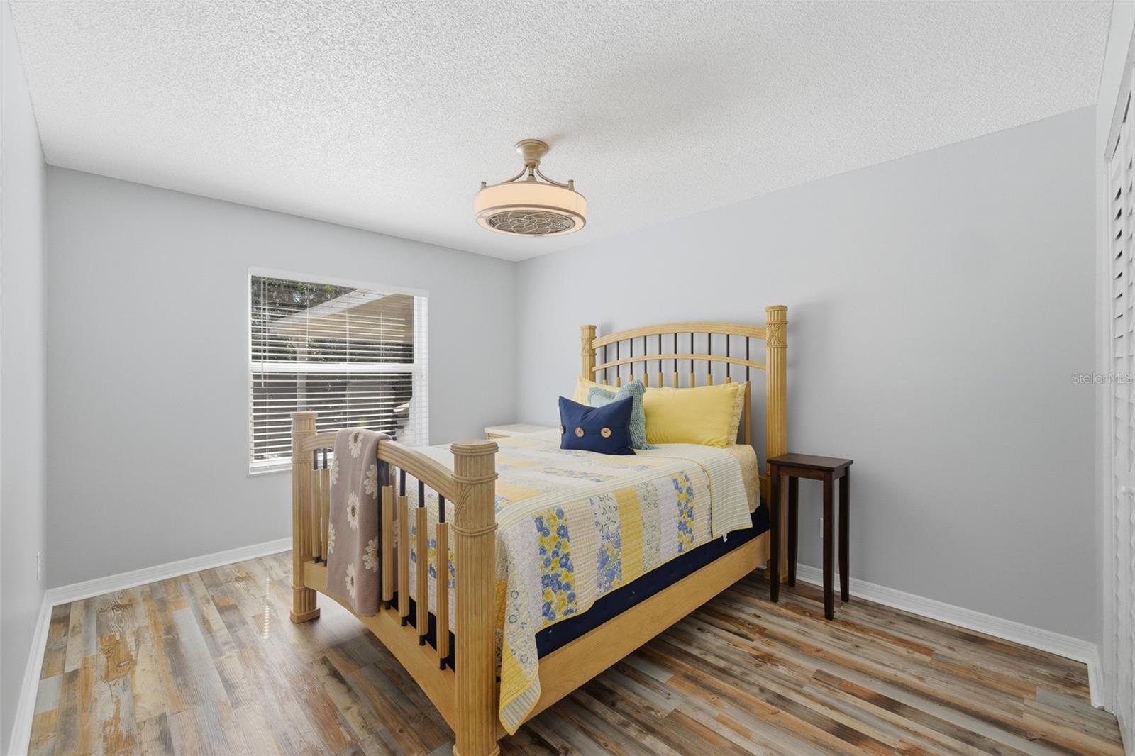 Image 29 of 70 For 893 Bolton Road