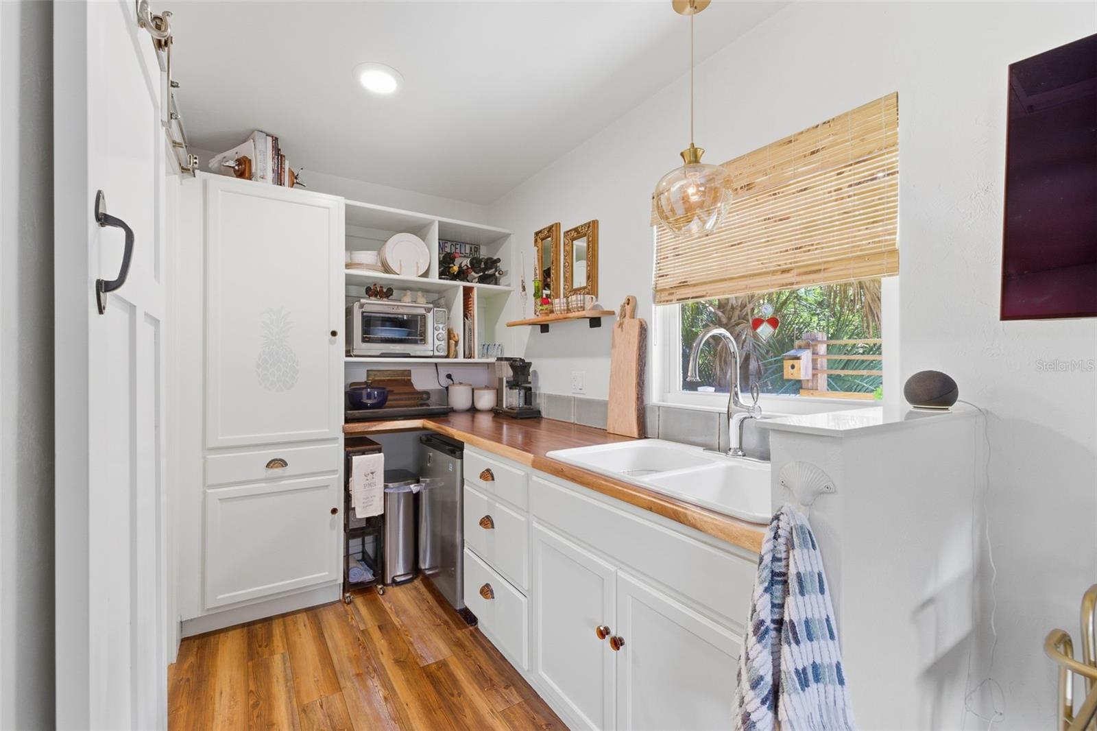 Image 45 of 70 For 893 Bolton Road