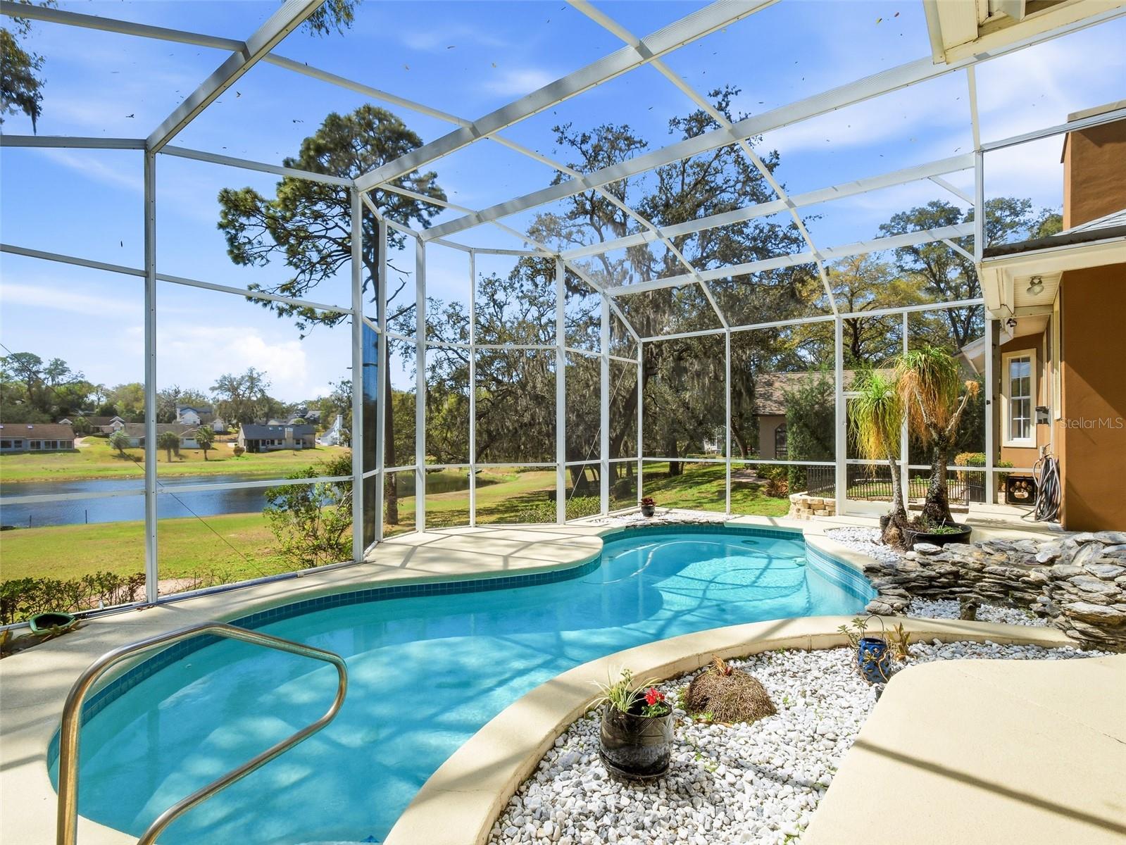 Image 16 of 59 For 1996 Tournament Drive