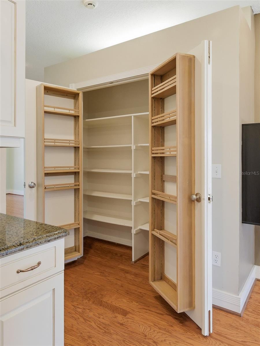 Image 25 of 59 For 1996 Tournament Drive