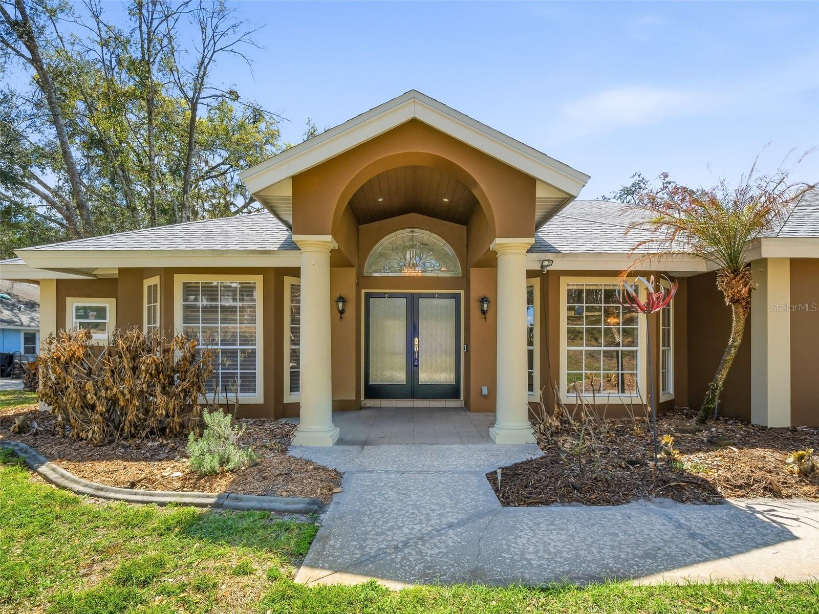 Image 3 of 59 For 1996 Tournament Drive