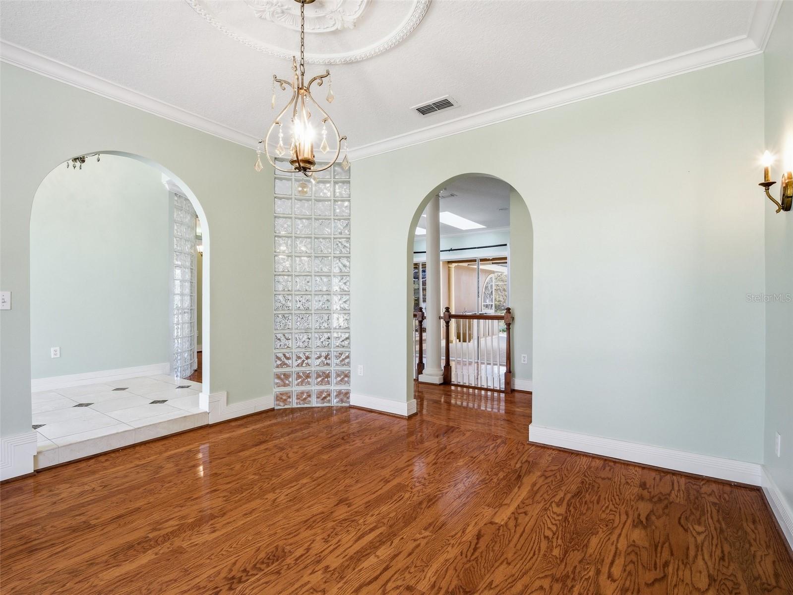 Image 44 of 59 For 1996 Tournament Drive