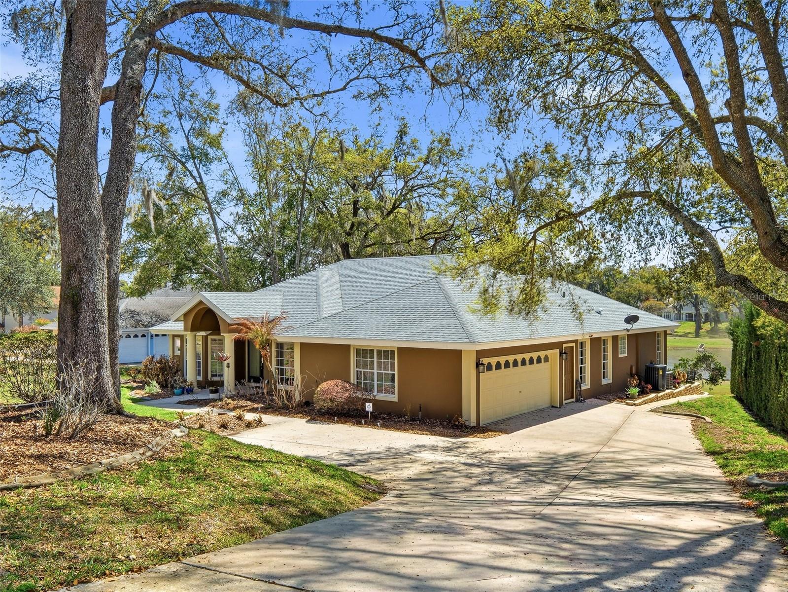 Image 6 of 59 For 1996 Tournament Drive