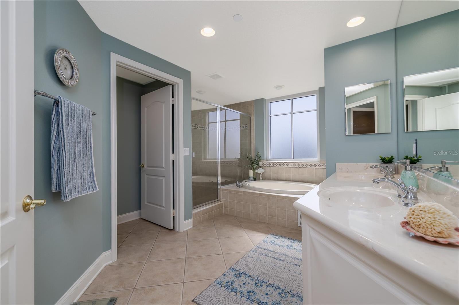 Image 13 of 43 For 250 Minorca Beach Way 406