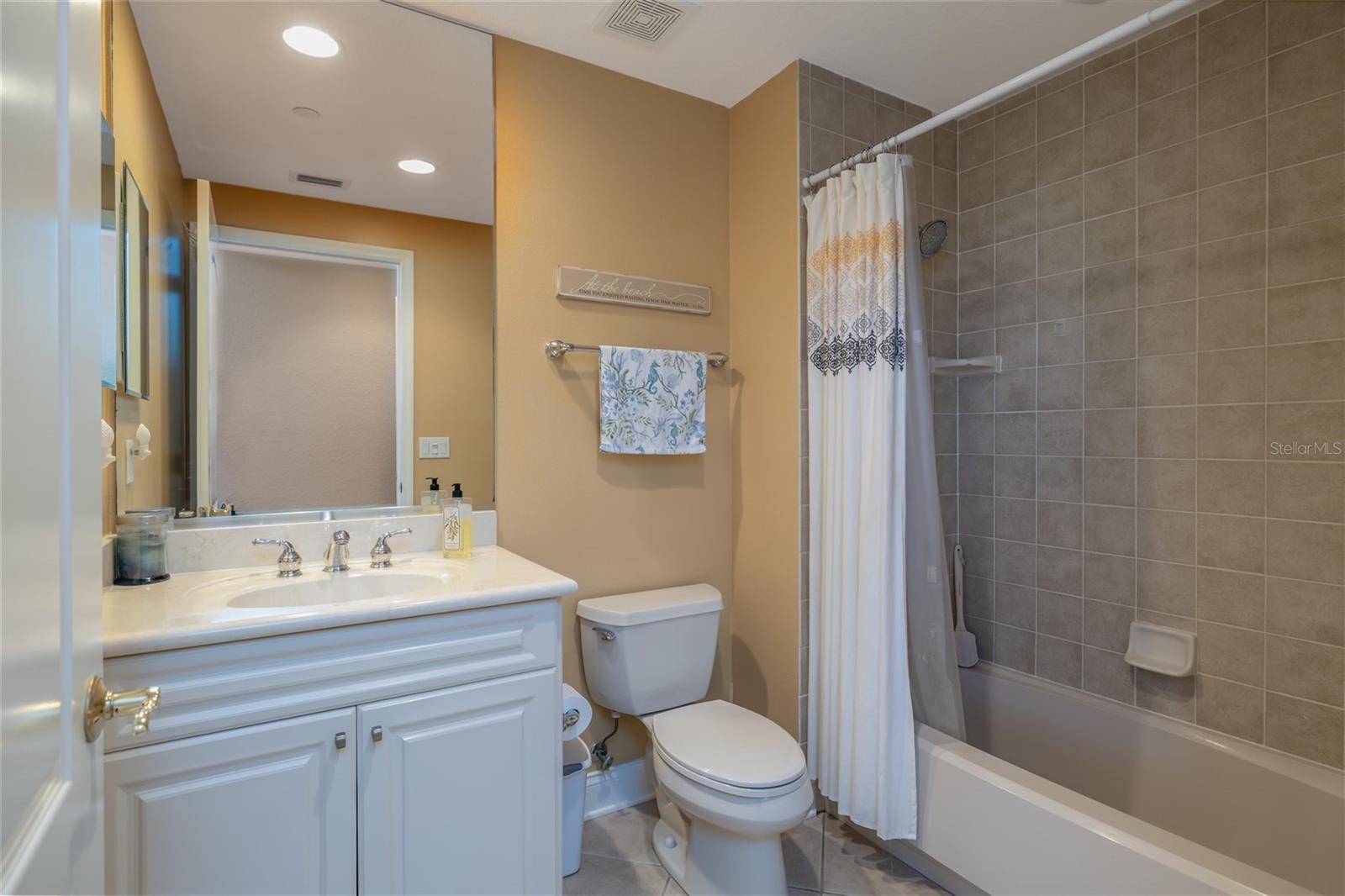 Image 17 of 43 For 250 Minorca Beach Way 406