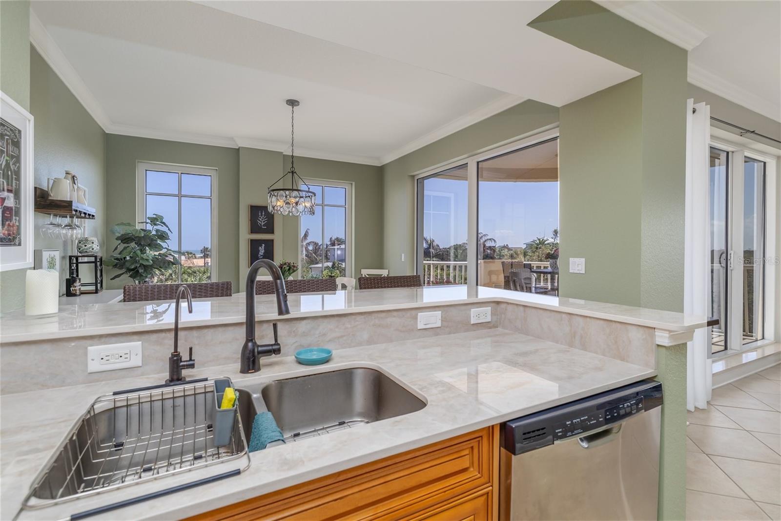 Image 34 of 43 For 250 Minorca Beach Way 406