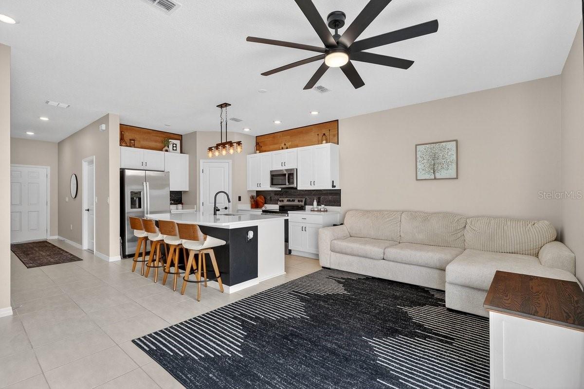 Image 10 of 46 For 350 River Front Way