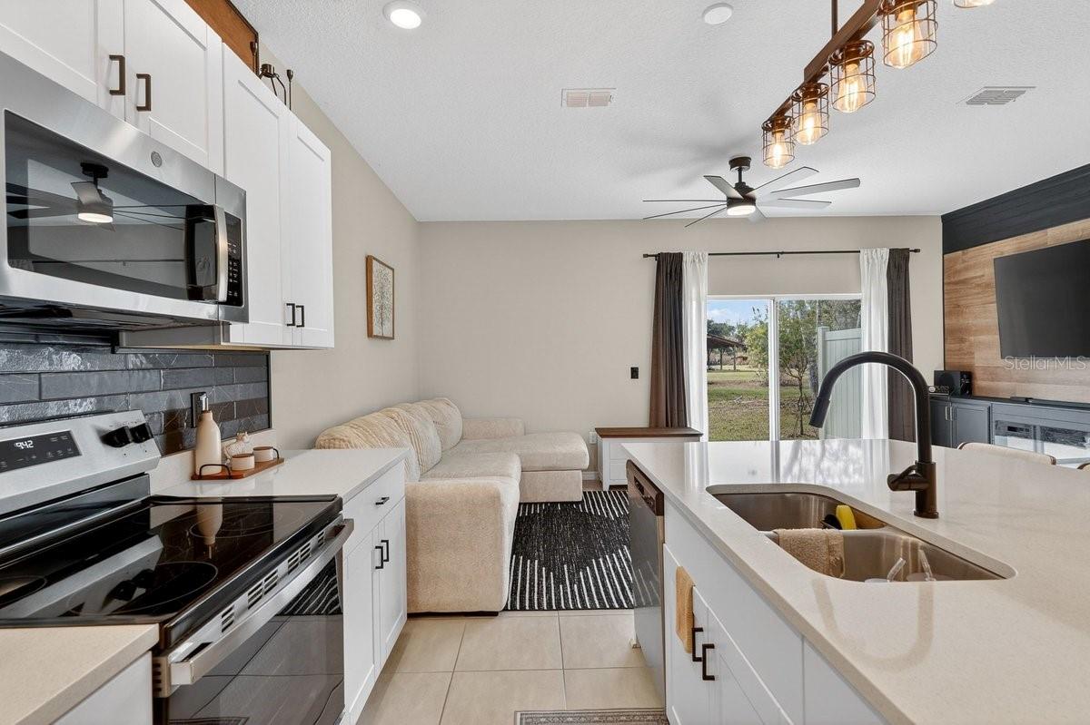 Image 13 of 46 For 350 River Front Way