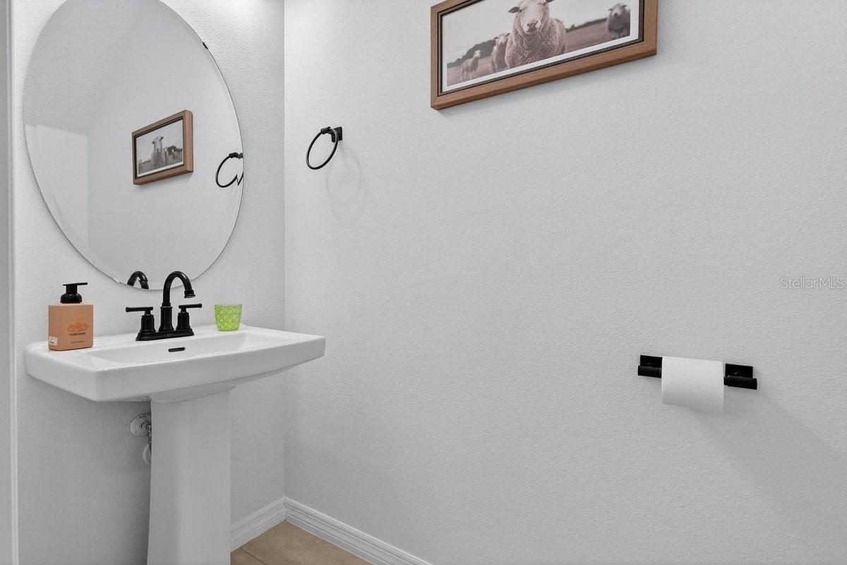 Image 17 of 46 For 350 River Front Way