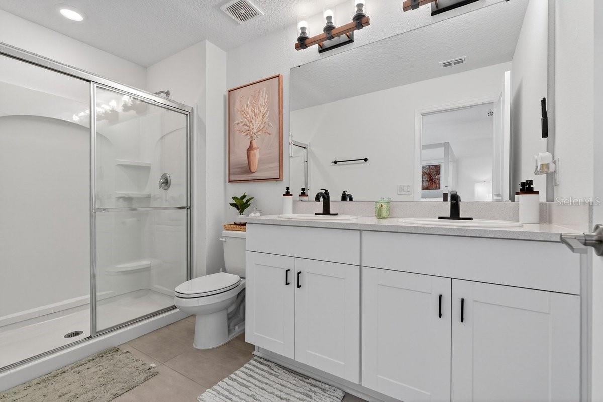 Image 23 of 46 For 350 River Front Way