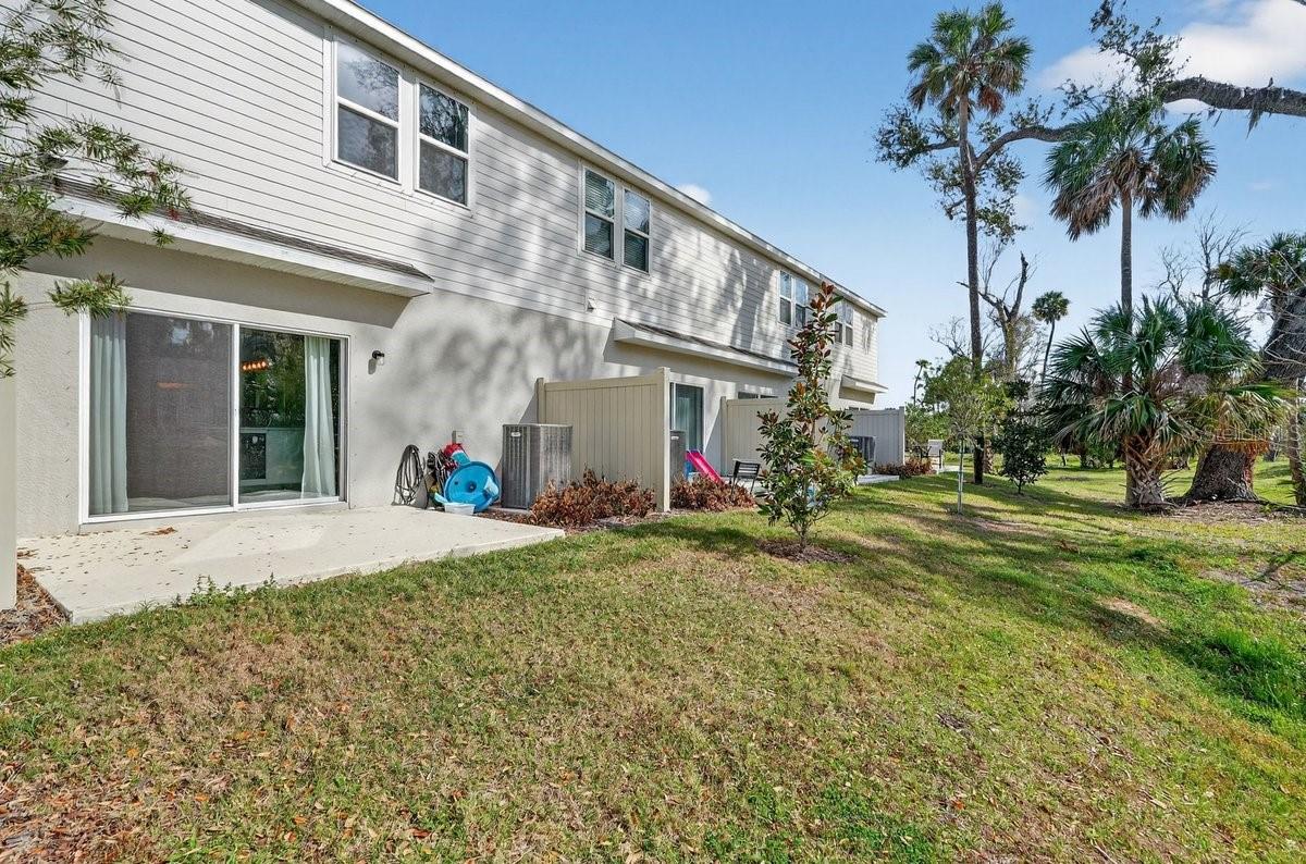 Image 30 of 46 For 350 River Front Way