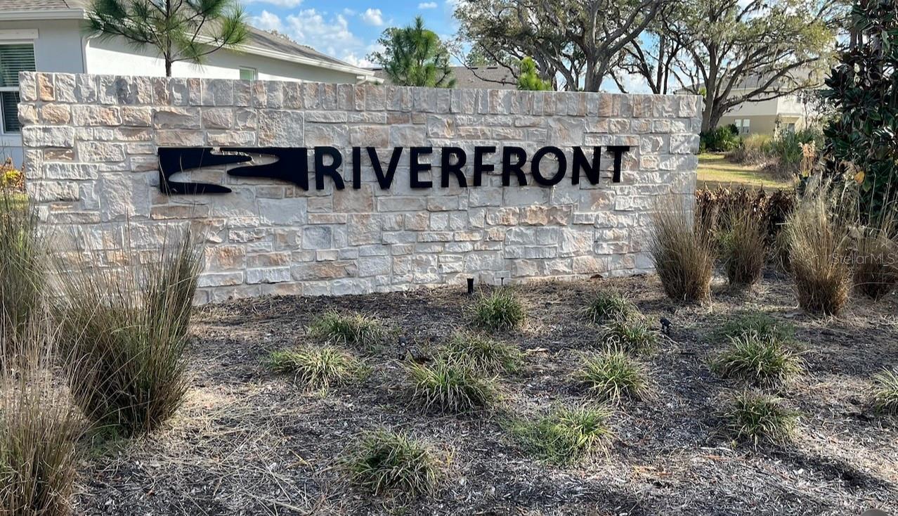 Image 4 of 46 For 350 River Front Way