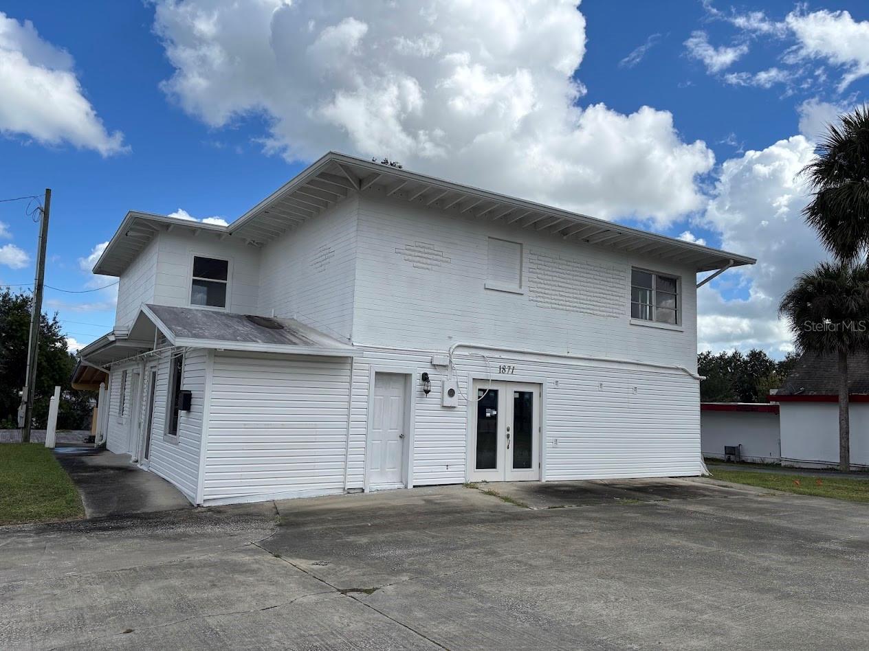 Image 2 of 8 For 1871 Ridgewood Avenue