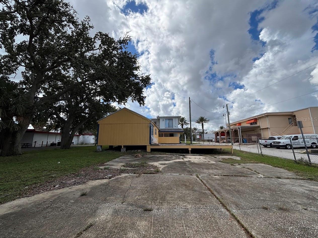 Image 7 of 8 For 1871 Ridgewood Avenue