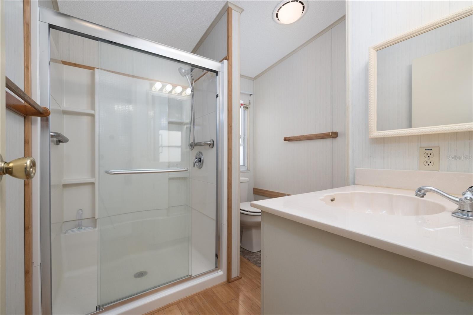 Image 24 of 55 For 721 Navigators Way