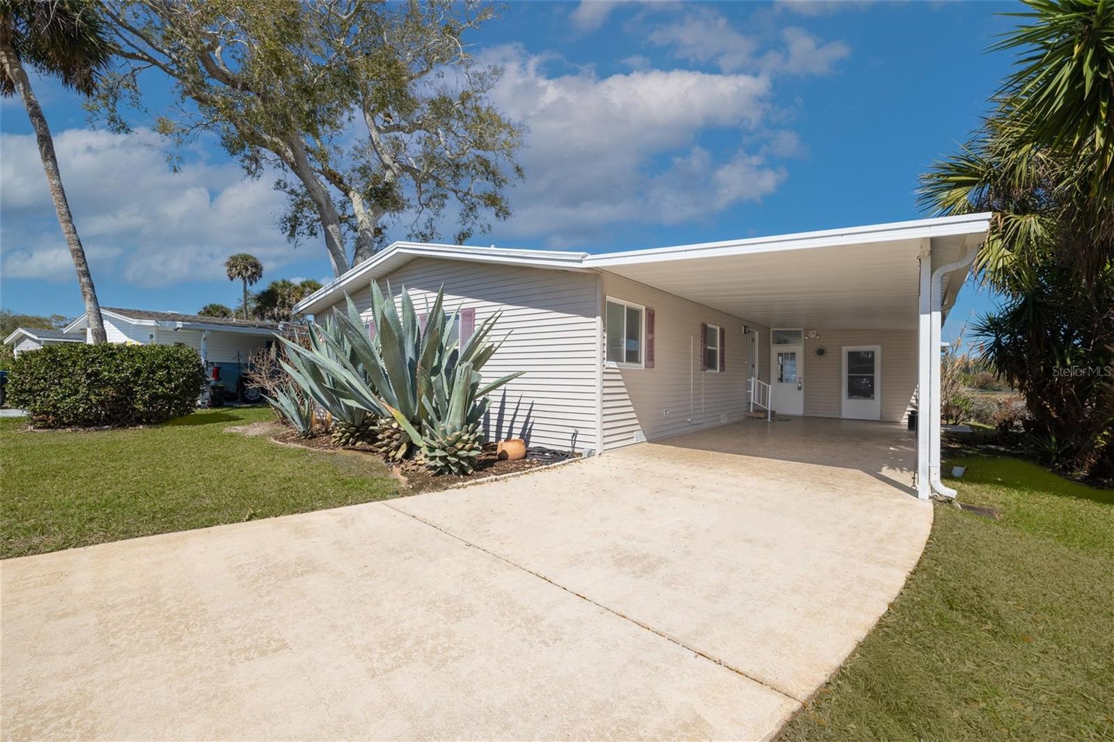 Image 6 of 55 For 721 Navigators Way