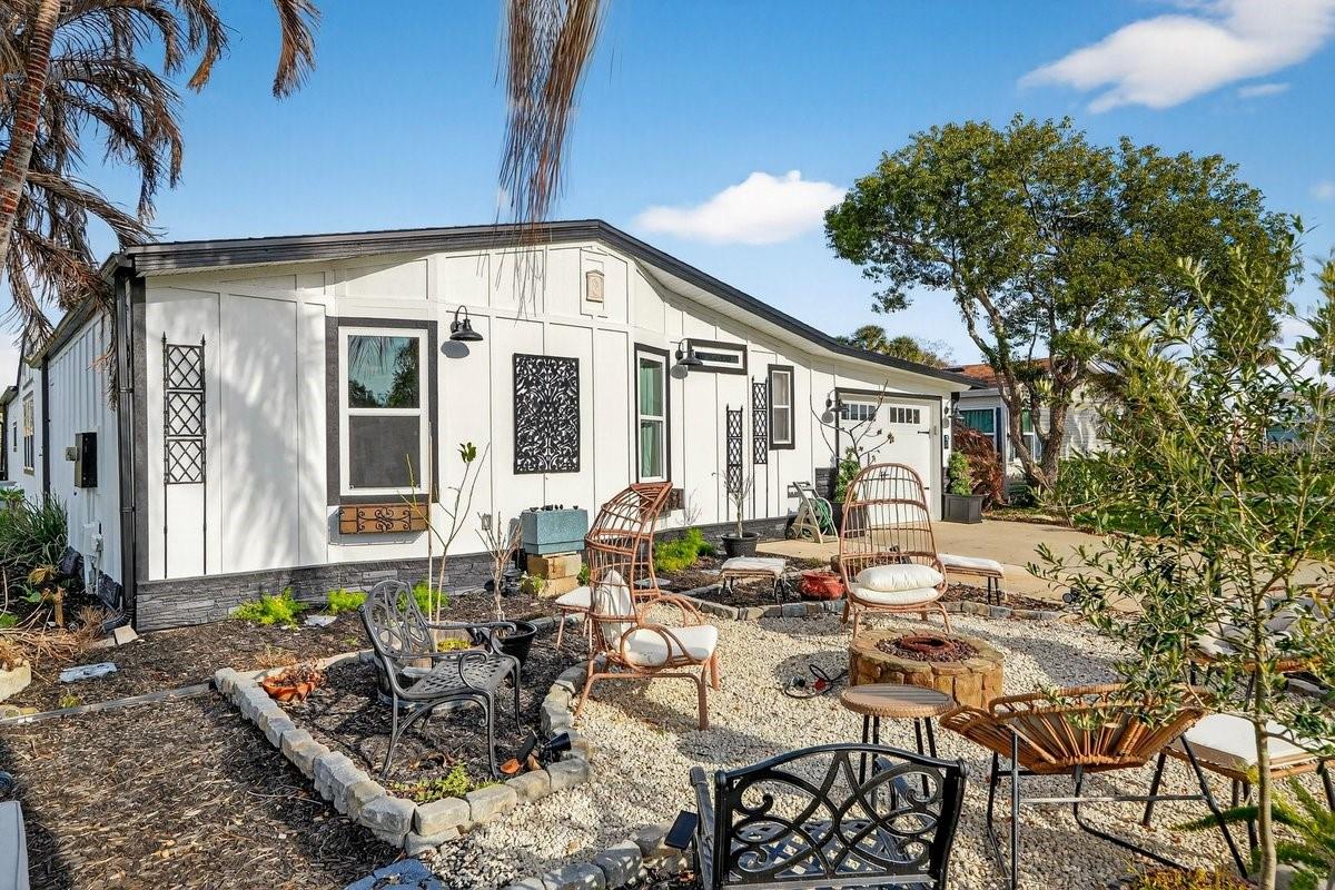 Image 11 of 73 For 747 Navigators Way