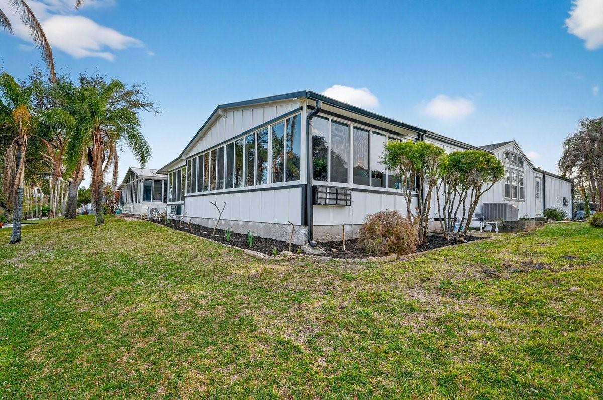 Image 16 of 73 For 747 Navigators Way