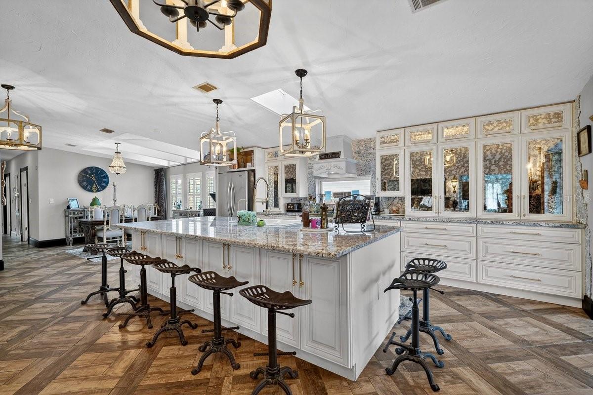 Image 32 of 73 For 747 Navigators Way