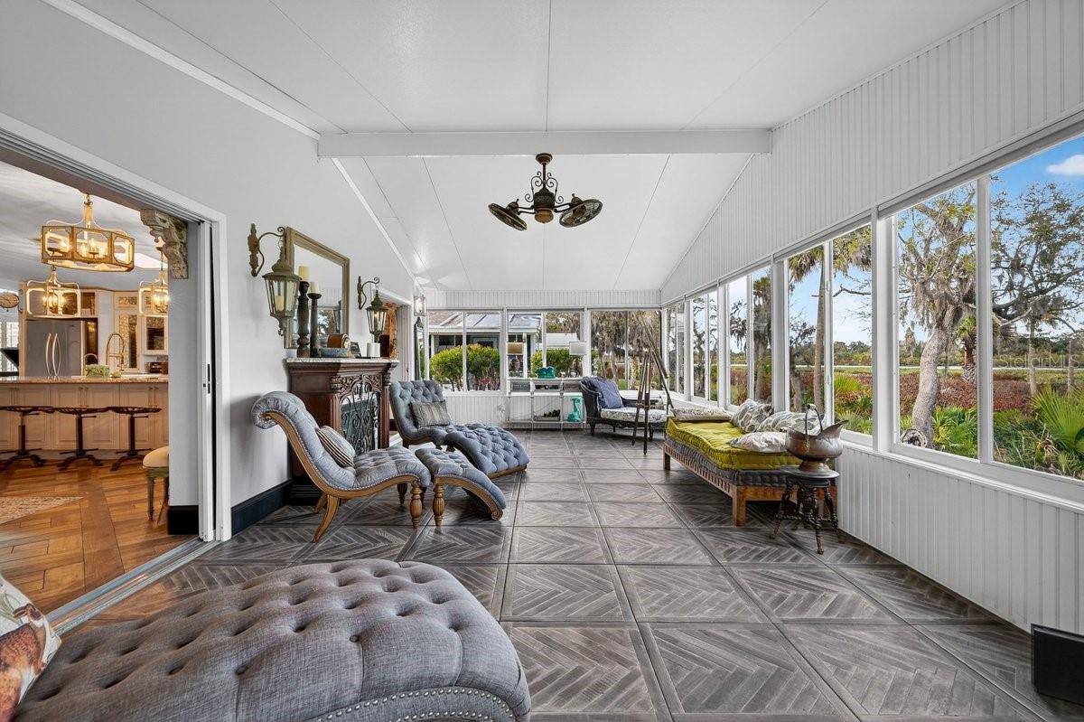 Image 36 of 73 For 747 Navigators Way